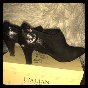 Liz Claiborne Booties